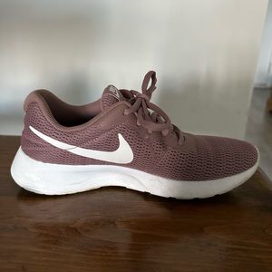 Women’s Nike Sneakers